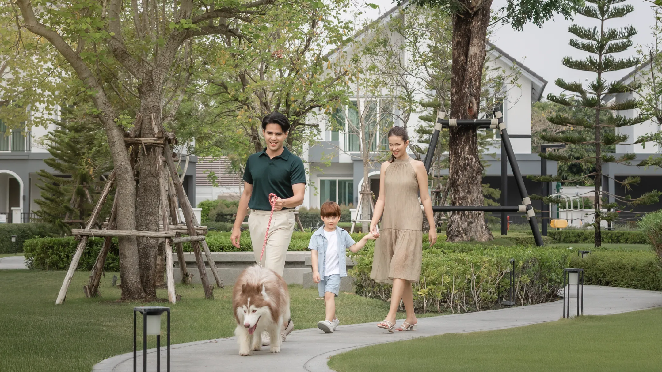 ครอบครัวเยี่ยมชมบ้านตัวอย่างโครงการ PEACE &amp; LIVING เลือกบ้าน PEACE ที่เหมาะกับครอบครัว